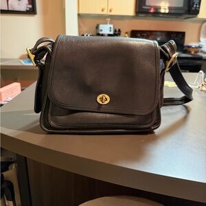 Elegant Black Leather Crossbody Bag